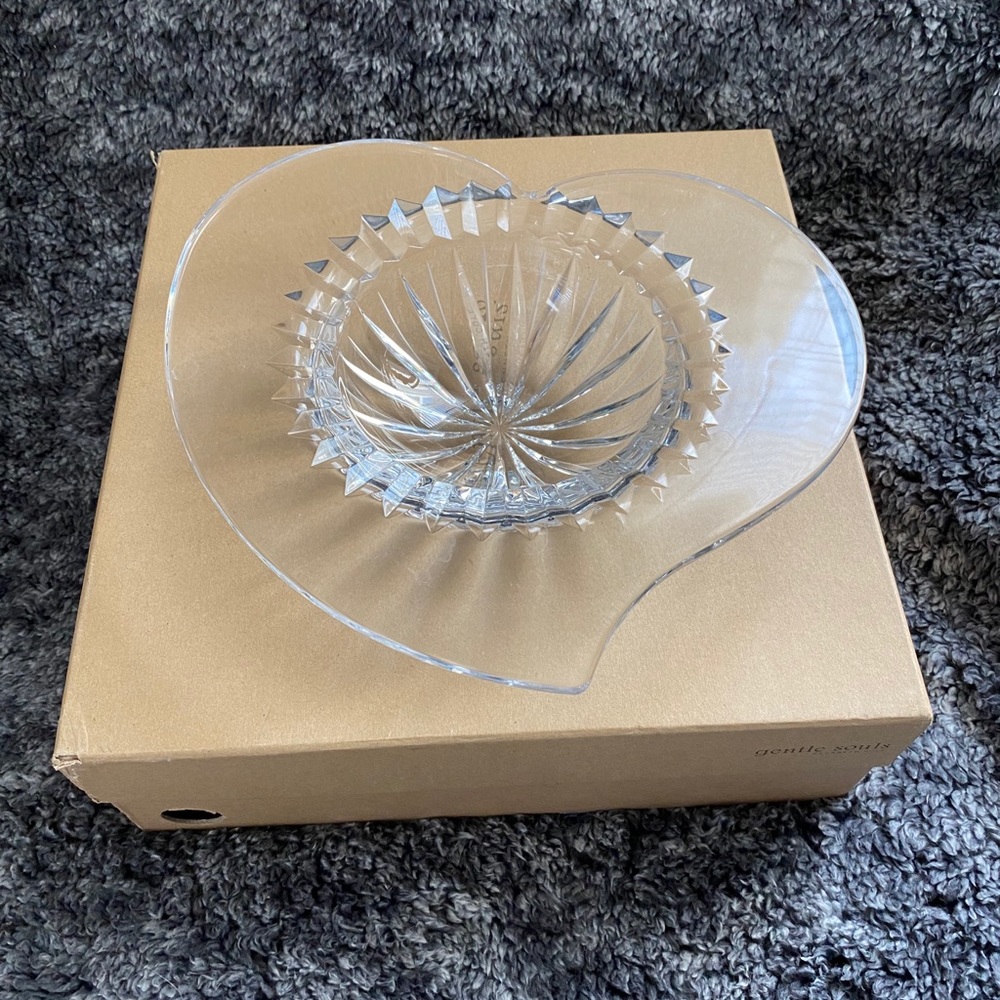 Vintage crystal heart dish bowl tray 9-10 inches